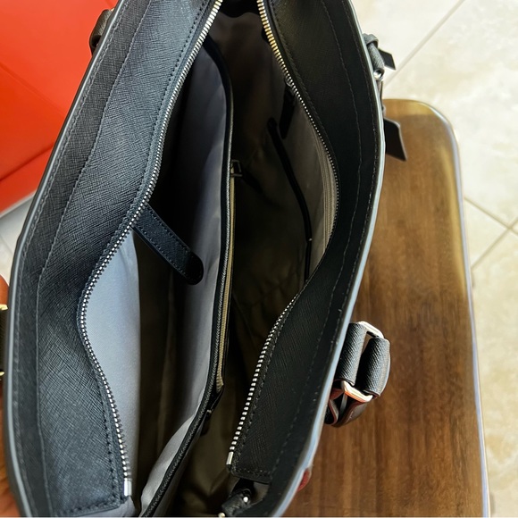 TUMI saffiano leather black tote bag - Picture 6 of 11